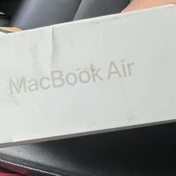 Mac Book Pro Used With Box 