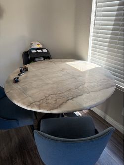 Dinning Table