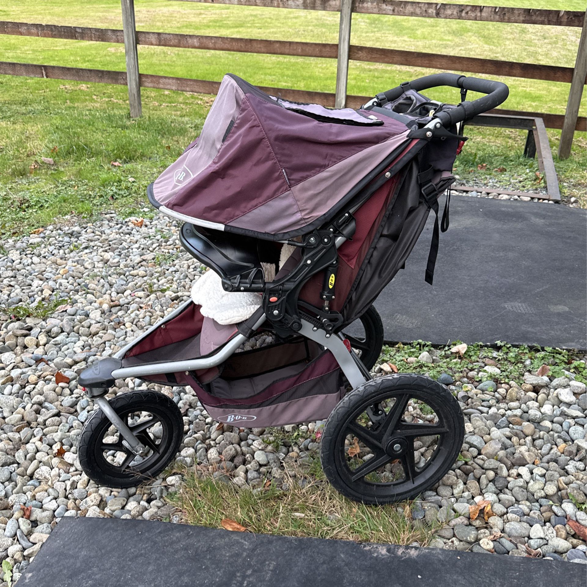 B.o.b running stroller with accessories