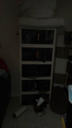 Wardrobe dresser with doors