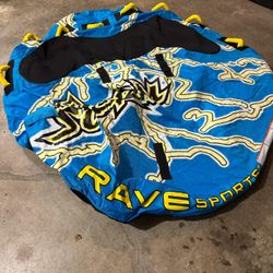 Rave Sports Mega Storm 4-Person Towable Tube – Excellent Condition