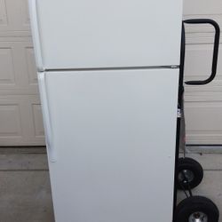 Apartment Size Fridge 