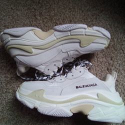 Balenciaga Kids Size 36 (5.5-6) Worn Once for Prom