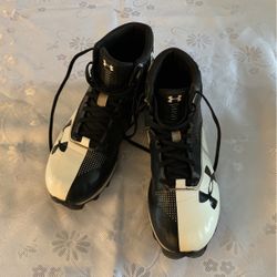 UnderArmour Cleats Soccer Shoes , Size 7.5