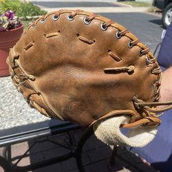Wilson Left Hand 1st Baseball Glove 