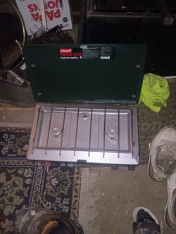 Coleman Propane Stove With Electronic Ignition 