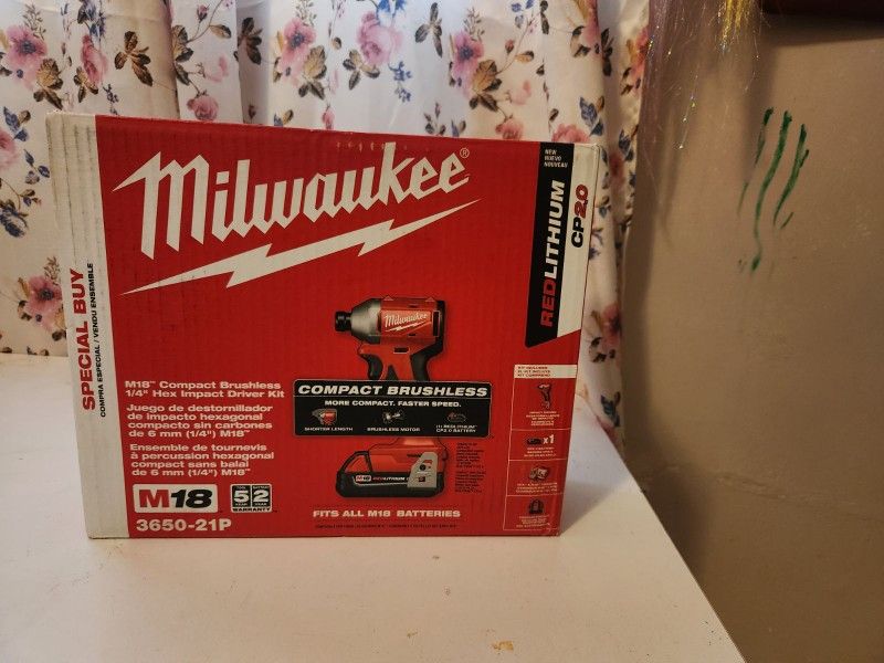 Milwaukee M18 Taladro De Impacto