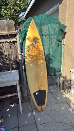 6 foot chas surfboard $95