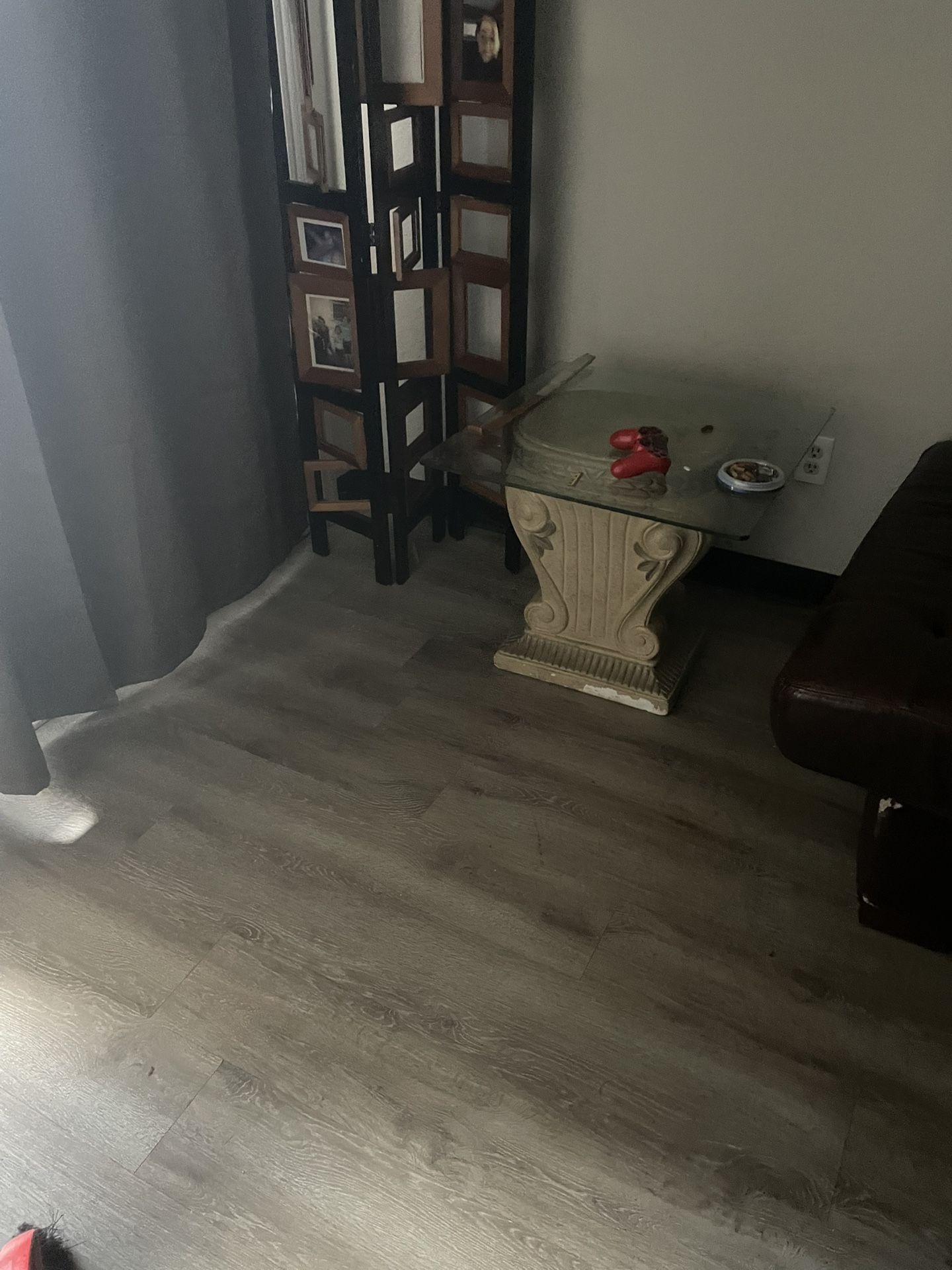 Coffee table w/2 End tables