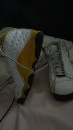 Real Jordan’s dont come with the box size 4.5Y in kids