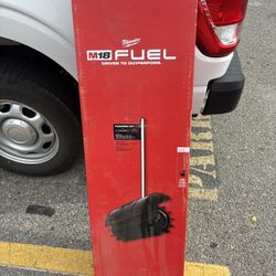 Milwaukee Power Broom 