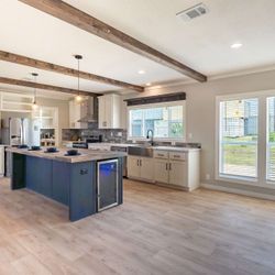 4 Beds 2 Baths - House