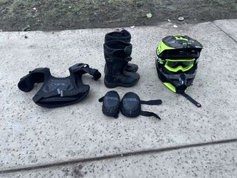 Fox Youth Dirt Bike Gear Bundle – Medium Helmet, O’Neal Protective Gear & Size 8 Boots