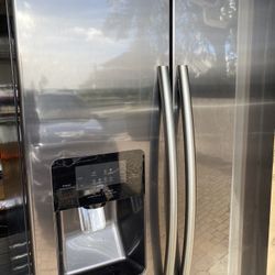 Samsung 25 cu ft Side-by-Side Refrigerator Black RS25J500DSG