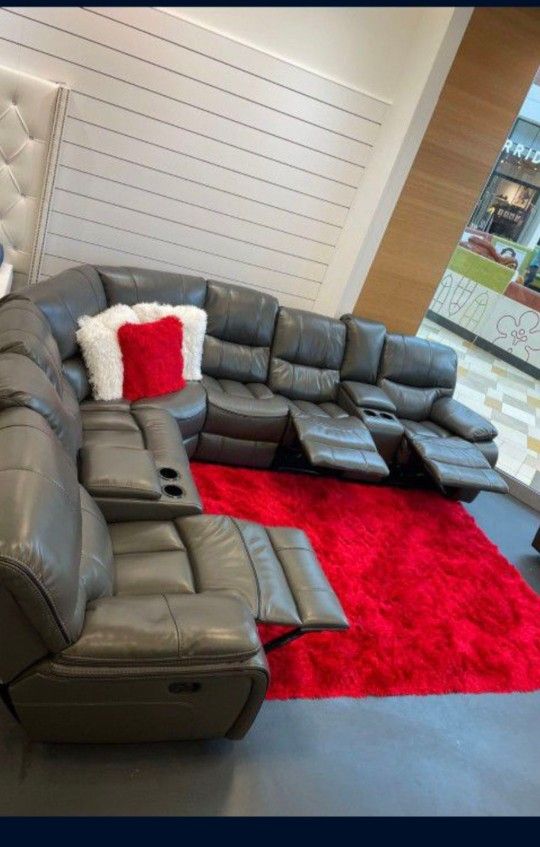 *Wow*---Madrid Gray Leather Reclining Sectional Sofa---Delivery And Easy Financing Available