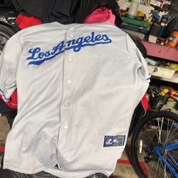 XL Dodgers Shirt For Sale