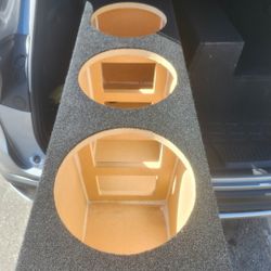 Custom Triple 12" With 2 Center Braces 1 Conection Premium Carpet  14x14x38