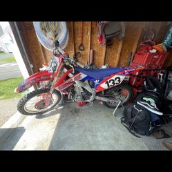 2009 yamaha 450 crf fuel injected  serviced front shocks july  a lot of upgrades and extras 