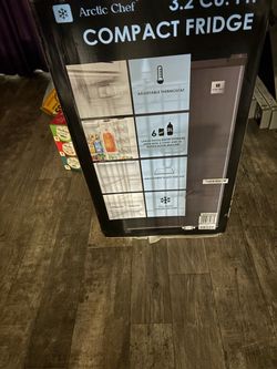 Mini fridge brand new