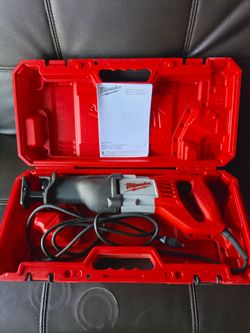 Milwaukee 12 Amp SAWZALL Reciprocating Saw with Case