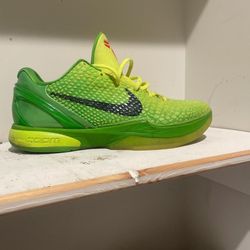 Kobe Grinches Size 13