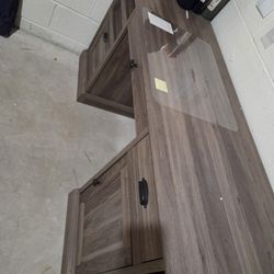 Desk & Filing Cabinet 