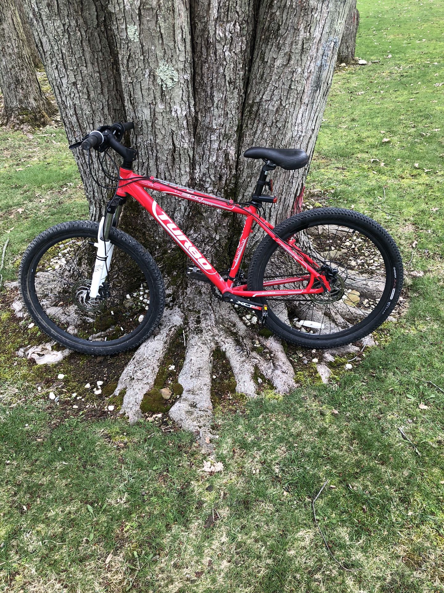 26” Mountain Bike (hydraulic brakes, Aluminum Frame)