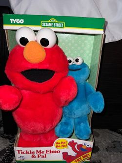 1st Edition Tickle Me Elmo & Pal