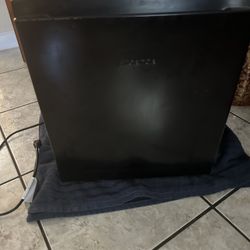 Mini Fridge 