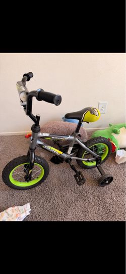 Huffy Kids Bike with Training Wheels