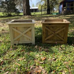 1 Unfinished Handcrafted 15x15 Wood Planter