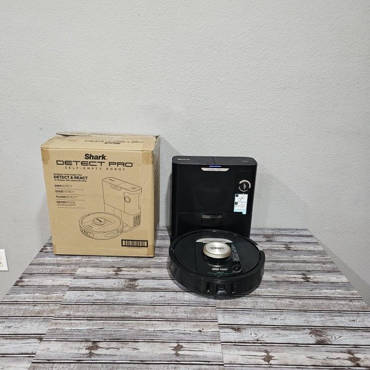 shark detect pro self-empty robot vacuum with base
