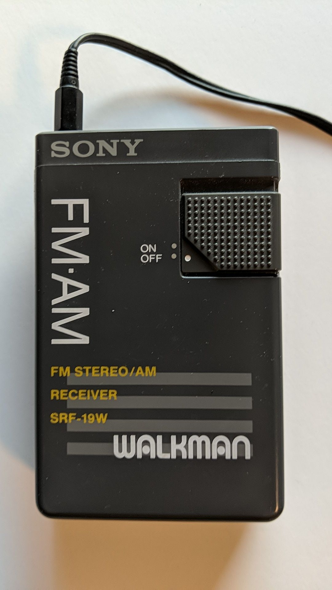 Vintage Sony Walkman SRF-19W FM/AM Receiver w/ Original Headphones - Tested