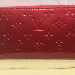 Beautiful Glossy Finish Lady’s Wallet 