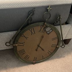 Battery Operated Clock