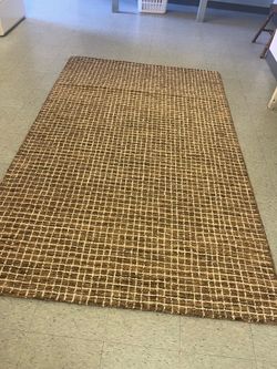 Rugs hand tufted