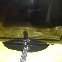 Toshiba HD Tv With Remote Control 32" Inch