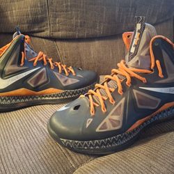 Nike LeBron X "BHM"
