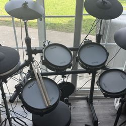 Aklot Electric Drum Set With Fender Amp