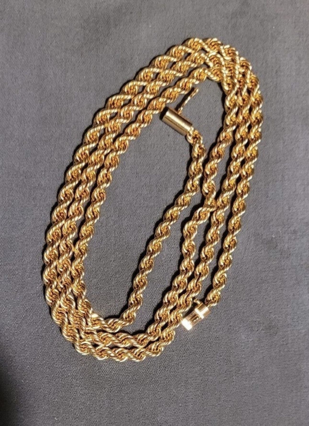 14k Gold Rope Chain. 