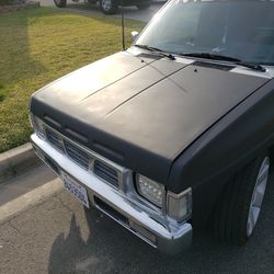 Nissan Hardbody Parts 