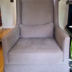 Sofa Chair And Pillow (Taylor Scott Collection)