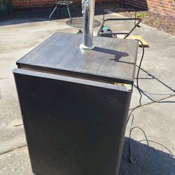 Kenmore Kegerator Beer Dispenser/Tap Refrigerator