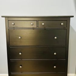 Wood Dresser (6 Drawer) Black / Brown