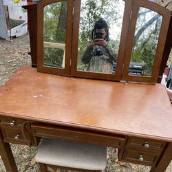 Mirror vanity w/stool
