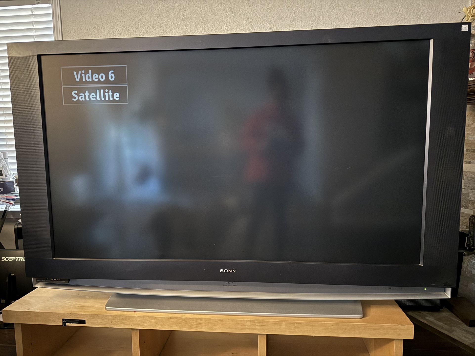 LCD Sony Projection TV 60”