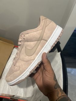 PINK OXFORD DUNK LOW