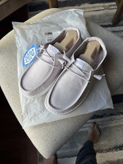 Women’s Hey Dudes Size 7 NWT