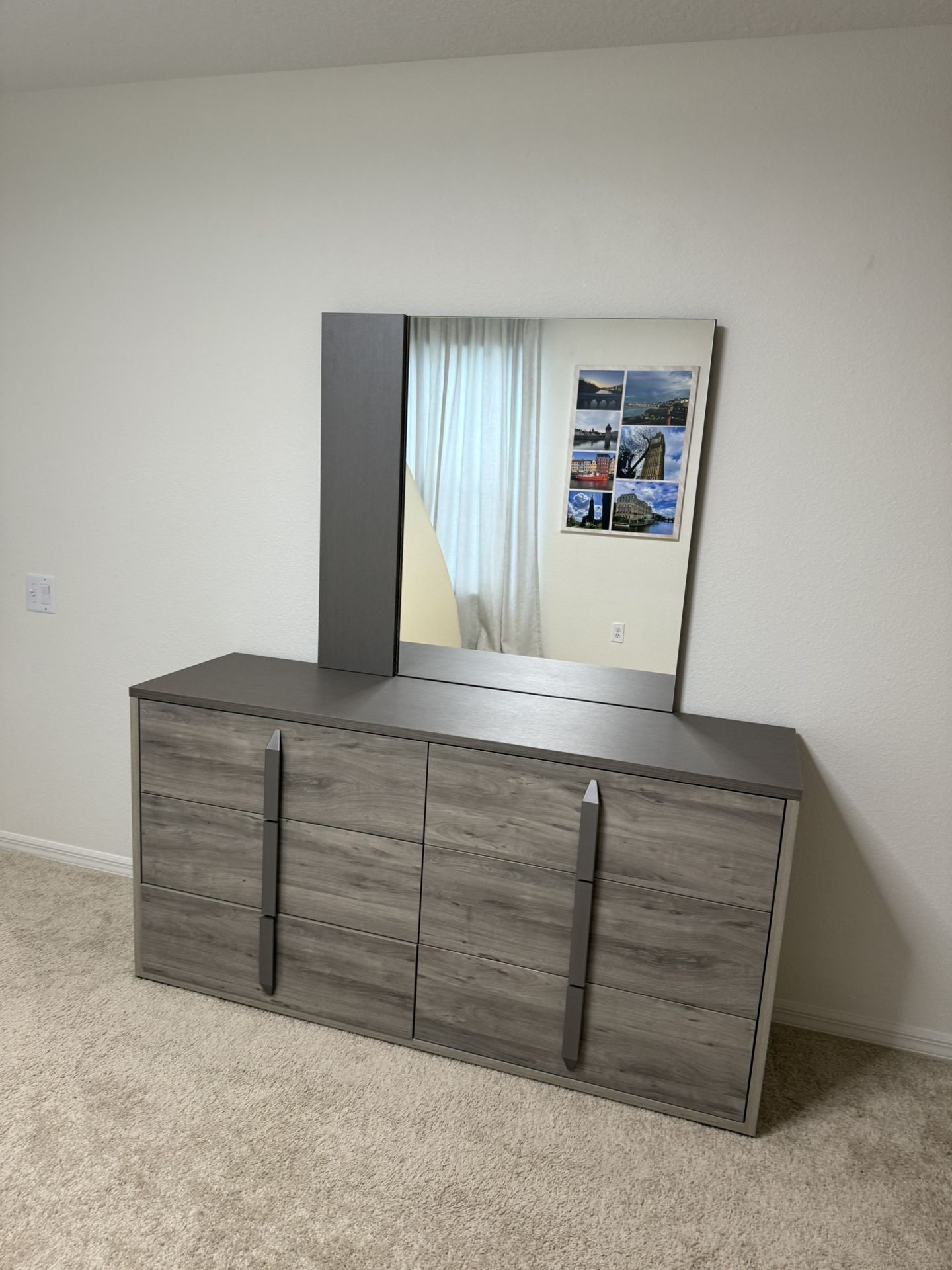 Bedroom Furniture Set