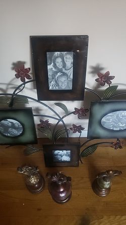 Wall picture frame and 3 table decor